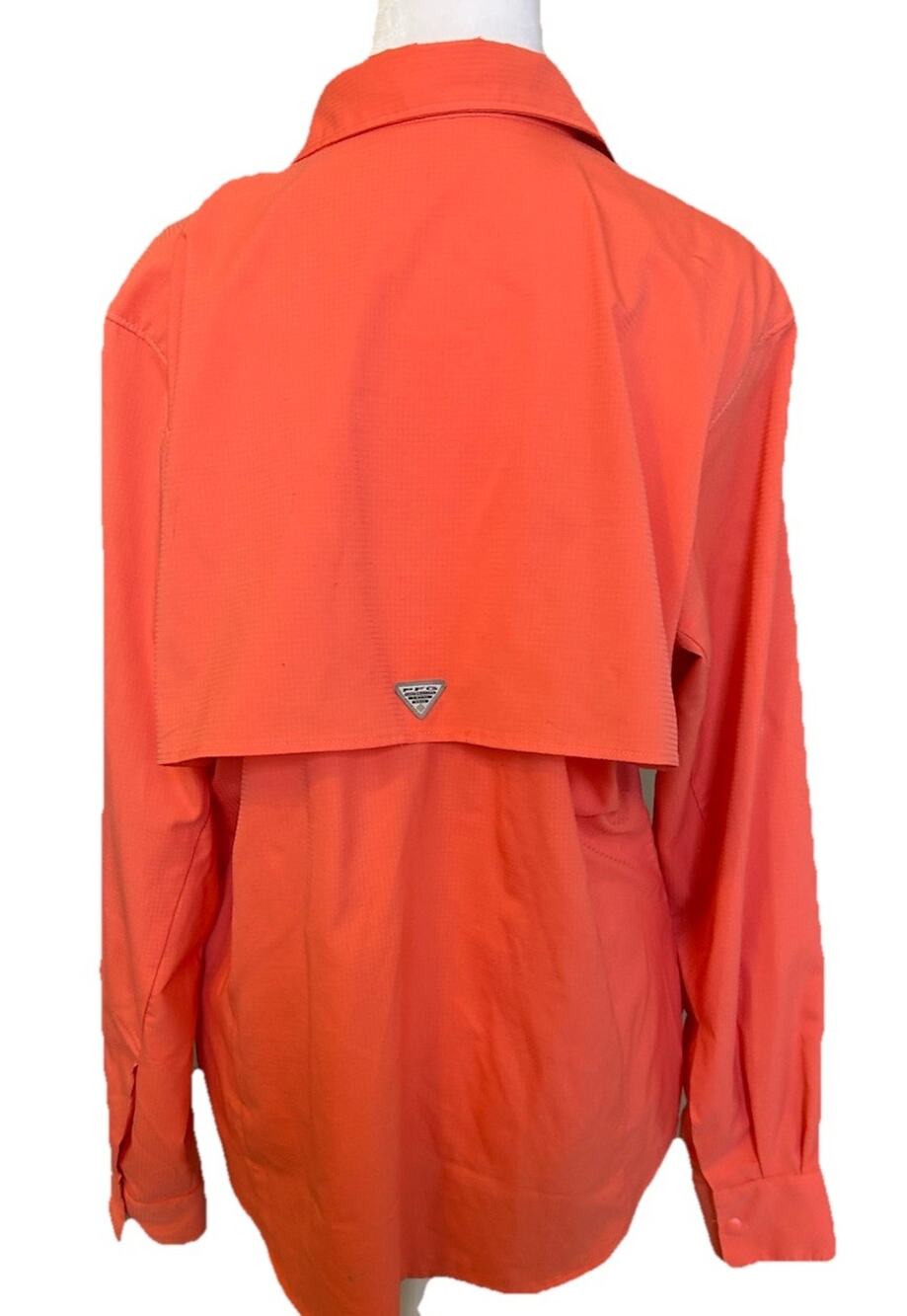 Columbia Women's PFG Large Button Up Fishing Shirt Vented Coral Pink